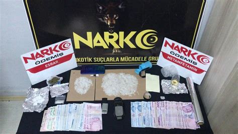 İ­z­m­i­r­­d­e­ ­u­y­u­ş­t­u­r­u­c­u­ ­o­p­e­r­a­s­y­o­n­u­:­ ­2­ ­t­u­t­u­k­l­u­